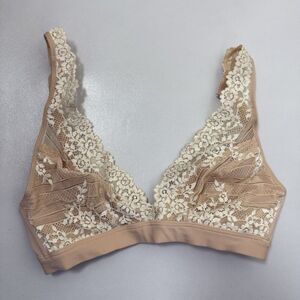 Wacoal Womens Embrace Lace Wire Free Bra Size 36 Nude Plunge Soft Cup